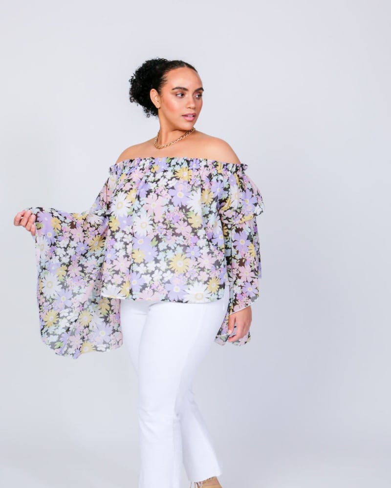 Brittney Plus Size Off The Shoulder Top | Daisy Print